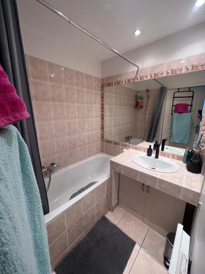 לורג Appartement T2 Avec Jardin Prive, Piscine Et Barbecue מראה חיצוני תמונה